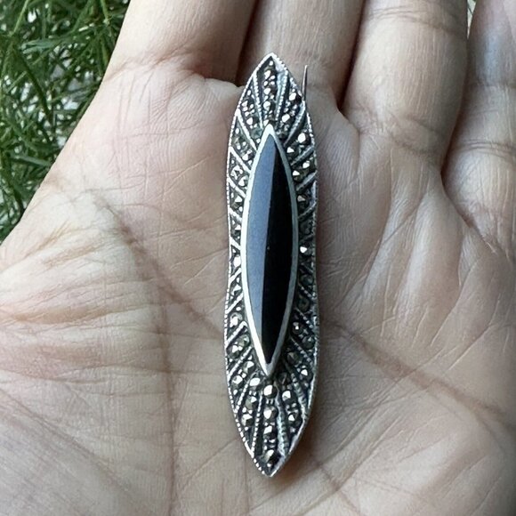 Brooch Black Onyx Cabochon Marcasite 925 Sterling‎ Gem Art-Deco-Style Pin VTG - Picture 1 of 9
